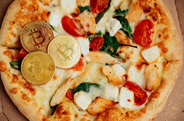 比特币披萨日是哪一天_09年一天能挖多少比特币_莱特币是比特币?